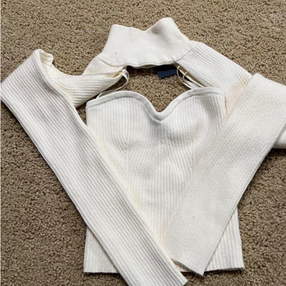 Abercrombie & Fitch Cream Sweater top